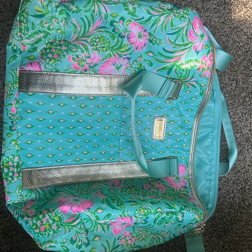 Lilly P weekender tote!